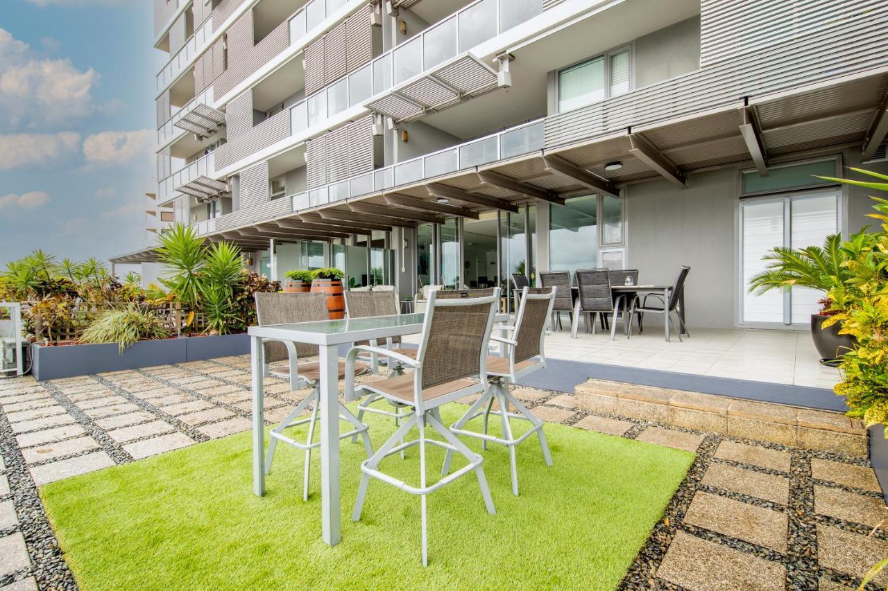 Cairns Waterfront Luxury At Harbourlights Apartment Bagian luar foto